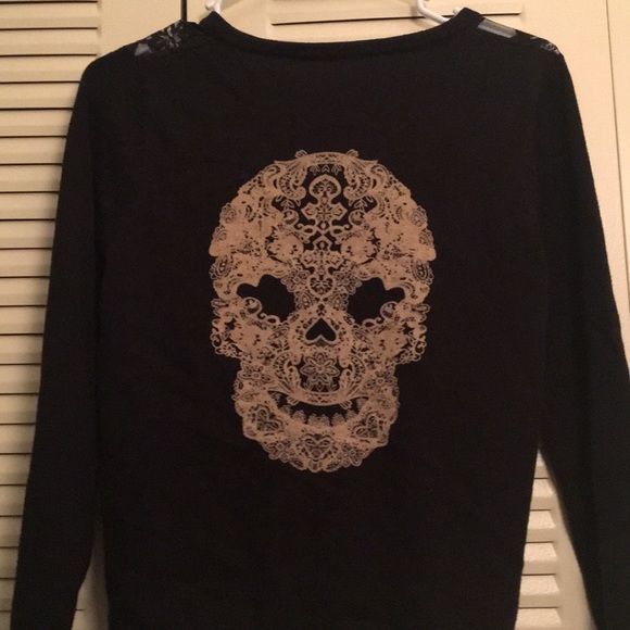 Skull design cardigan - Picture 3 of 4